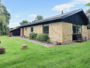 6 person holiday home in V ggerl se, Bogø By